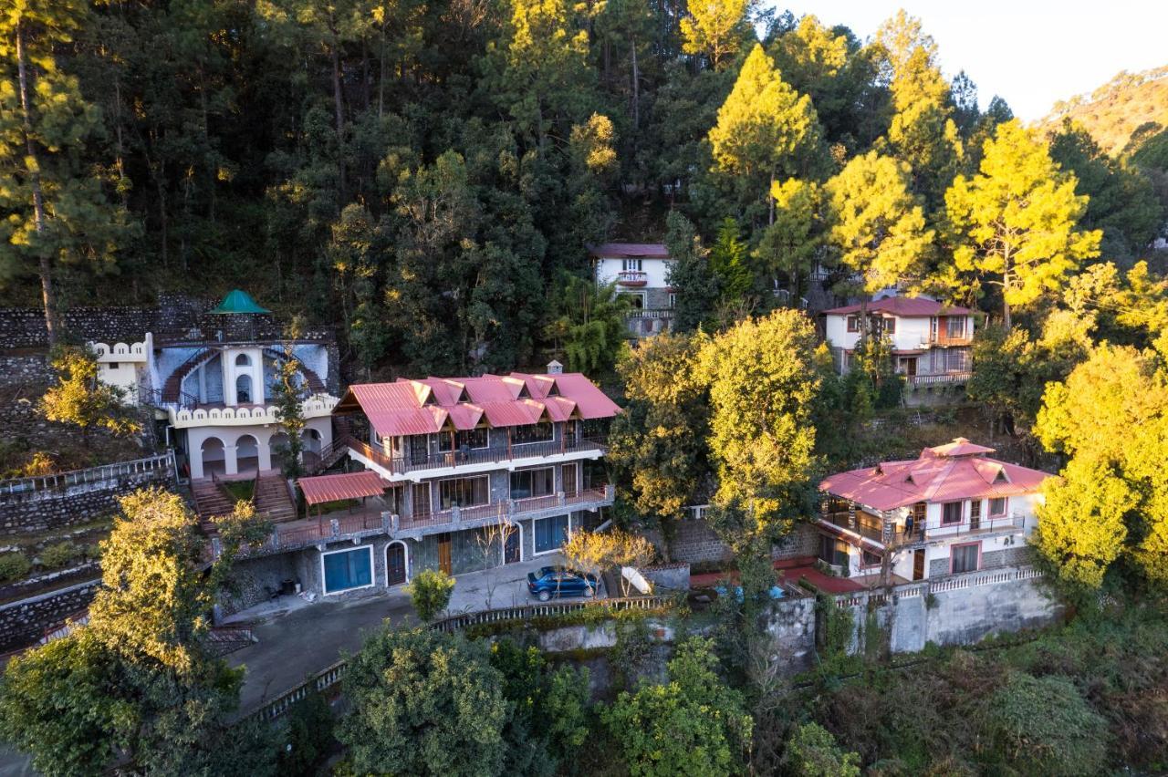 The Canadian Woods Resort Nainital Bagian luar foto