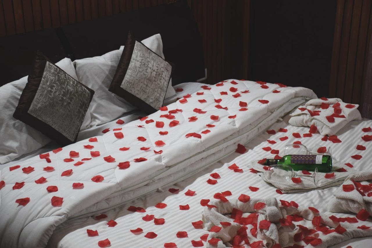 The Canadian Woods Resort Nainital Bagian luar foto