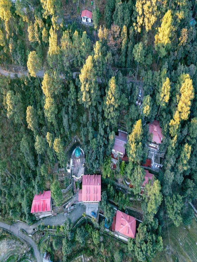 The Canadian Woods Resort Nainital Bagian luar foto