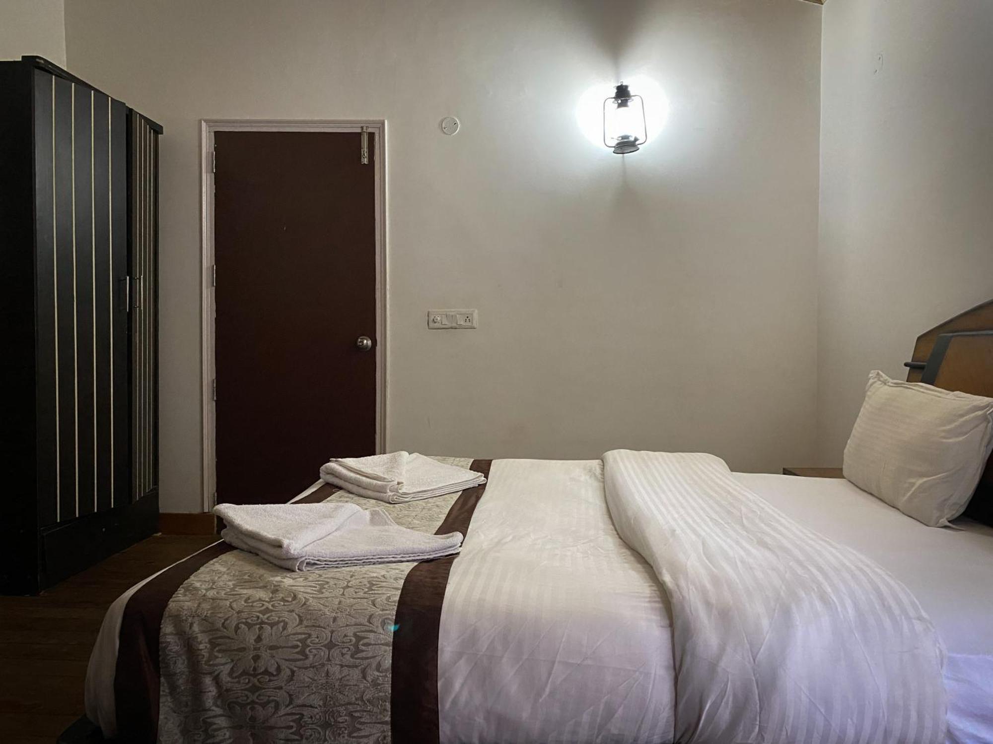 The Canadian Woods Resort Nainital Ruang foto