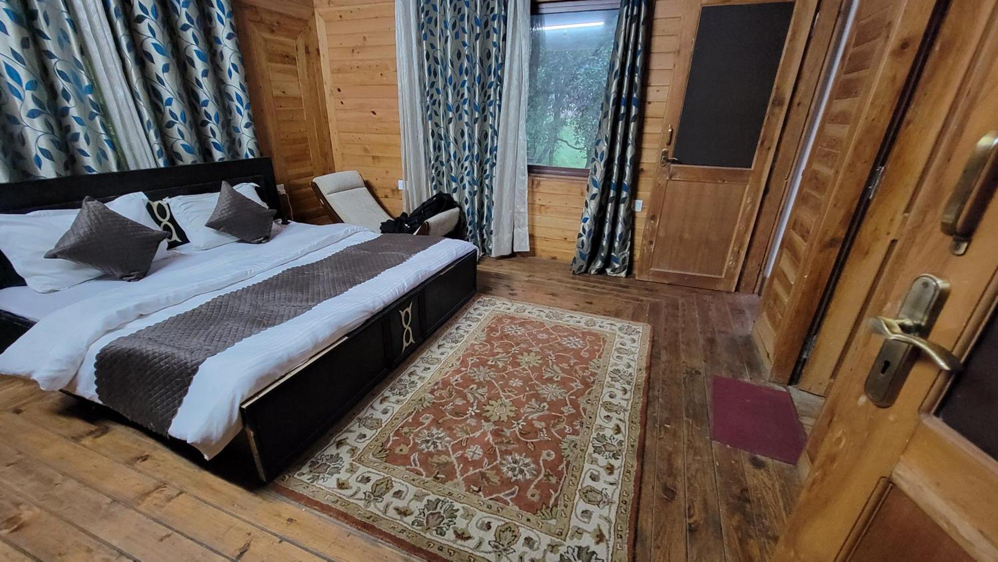 The Canadian Woods Resort Nainital Ruang foto